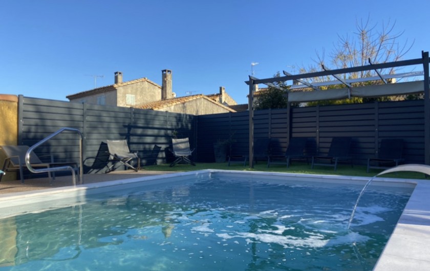 Location de vacances - Gîte à Fontvieille - piscine commune