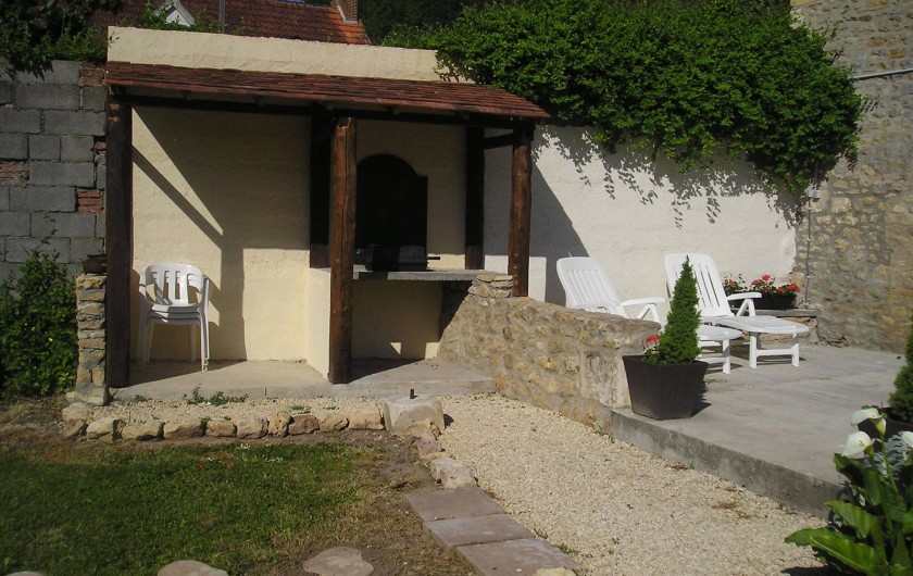 Location de vacances - Gîte à Saint-Chamassy - coin barbecue