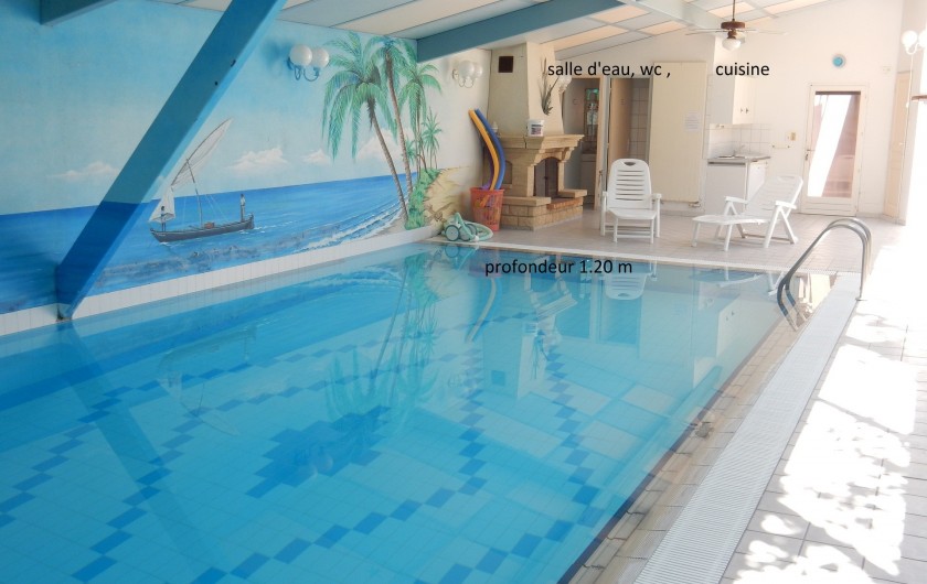 Location de vacances - Villa à Orange - piscine équipées salle d'eau et WC