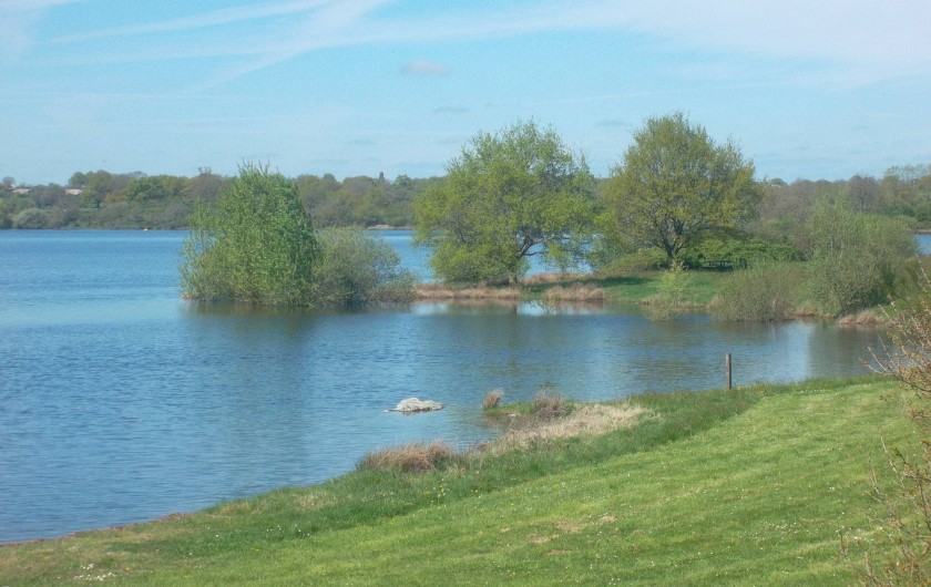 Location de vacances - Roulotte à Aubigny - Lac du Cébron