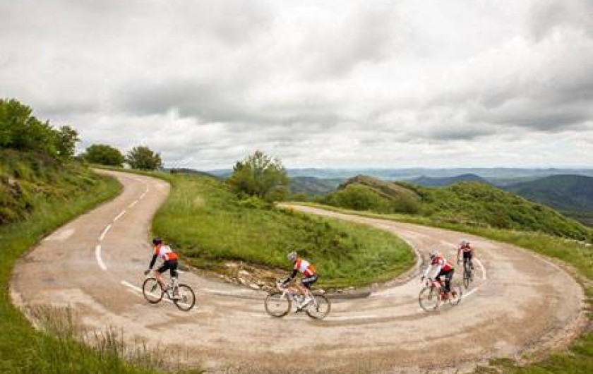 Location de vacances - Gîte à Castanet-le-Haut - Prévoyez un séjour cyclisme de 6 à 8 personnes