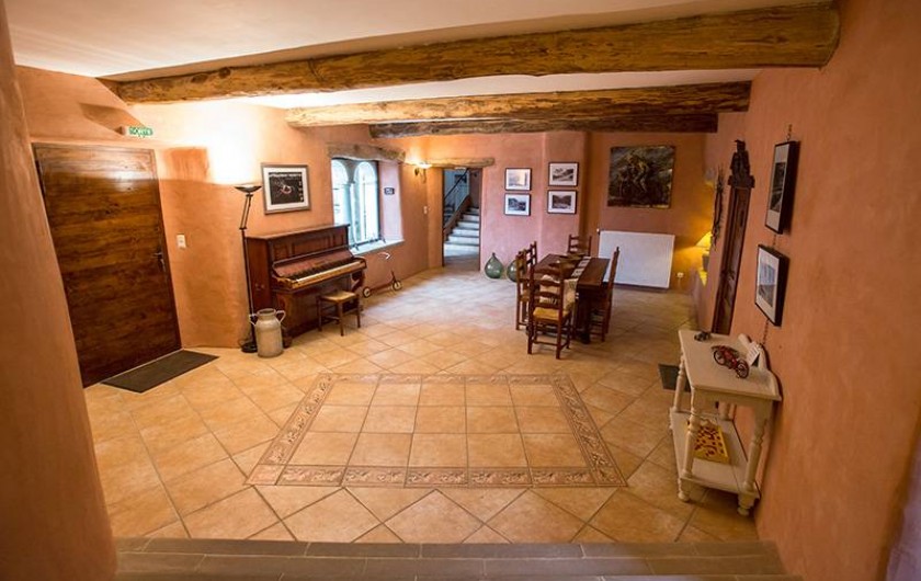 Location de vacances - Gîte à Castanet-le-Haut - Salon 40m²