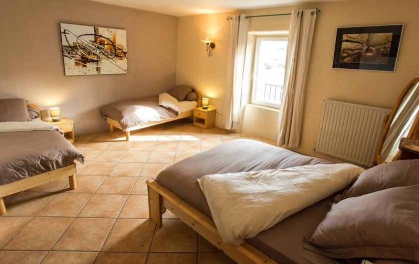 Location de vacances - Gîte à Castanet-le-Haut - Chambre "le Séchoir" 25m²