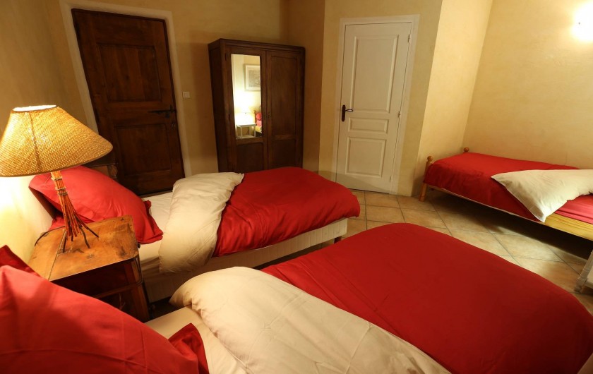 Location de vacances - Gîte à Castanet-le-Haut - Chambre "la chambre à air" 20m²