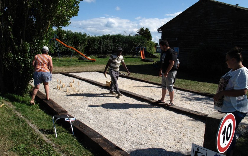 Location de vacances - Bungalow - Mobilhome à Gatteville-le-Phare - Terrain de pétanque