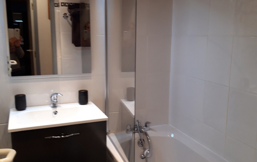 Location de vacances - Appartement à Belle Plagne - SALLE DE BAIN AVEC BAIGNOIRE + TOILETTES