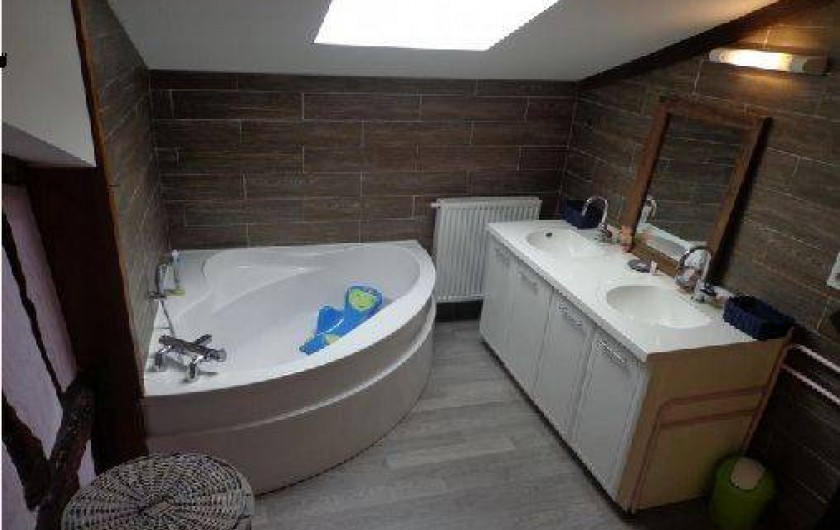 Location de vacances - Villa à Berdoues - Salle de bain, étage