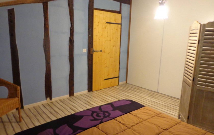 Location de vacances - Villa à Berdoues - Chambre bleue, étage