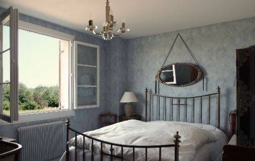 Location de vacances - Gîte à Autun - La chambre 'bleue'  1er étage - 2 Personnes