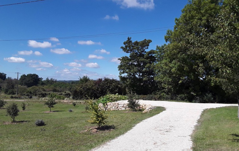 Location de vacances - Gîte à Sorges et Ligueux en Périgord - parking