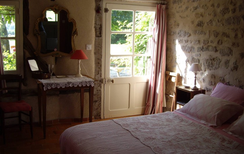 Location de vacances - Maison - Villa à Vitry-aux-Loges - Chambre 1 Rez de jardin lit 160x200