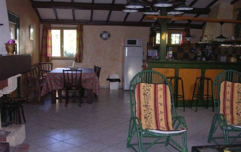 Location de vacances - Gîte à Molières-Cavaillac - salon salle à manger et cuisine 30m2