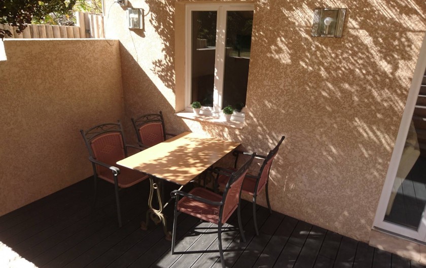 Location de vacances - Gîte à Orgon - Terrasse privative du gîte...