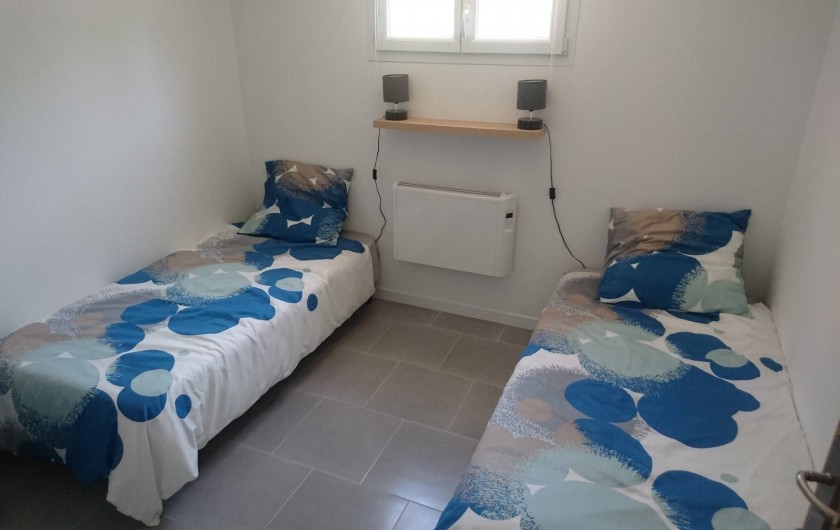 Location de vacances - Gîte à Orgon - Chambre des enfants avec lits jumeaux