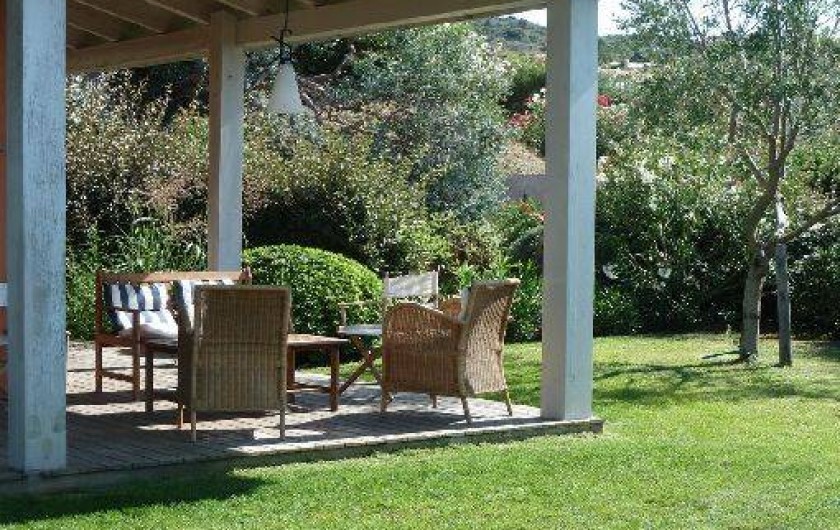 Location de vacances - Villa à Portigliolo - Ambiance jardin / terrasse