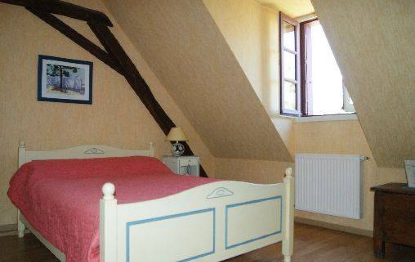 Location de vacances - Gîte à Saint-Mars-sous-Ballon - 1er chambre