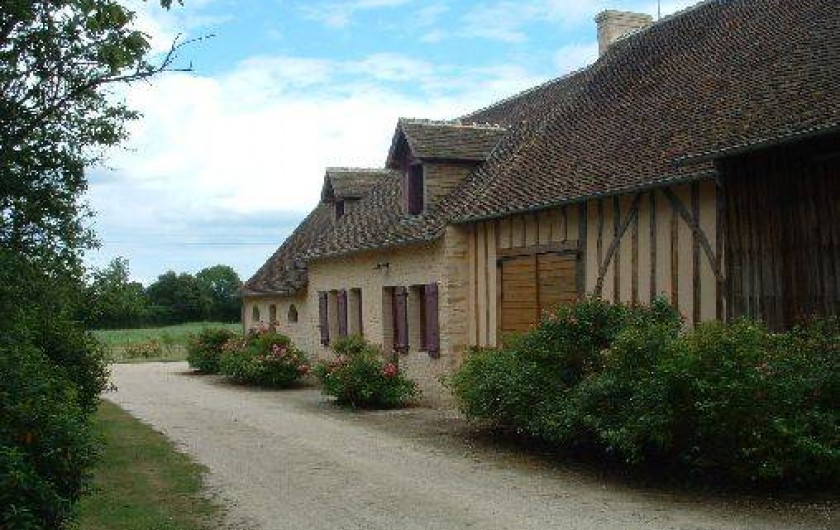 Location de vacances - Gîte à Saint-Mars-sous-Ballon - l'arrivée