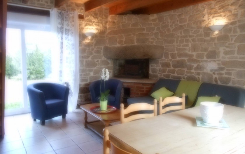 Location de vacances - Gîte à Erdeven - salon côté cheminée