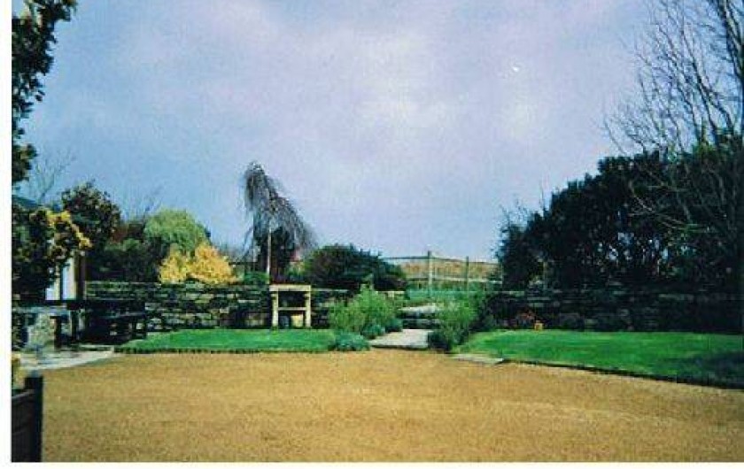 Location de vacances - Gîte à Trédrez-Locquémeau - Jardin et cour