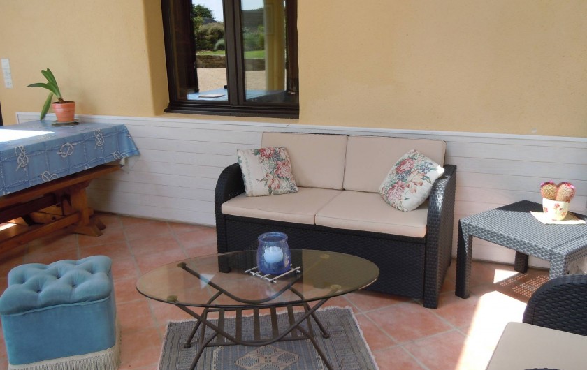 Location de vacances - Gîte à Trédrez-Locquémeau - Coin salon dans la véranda