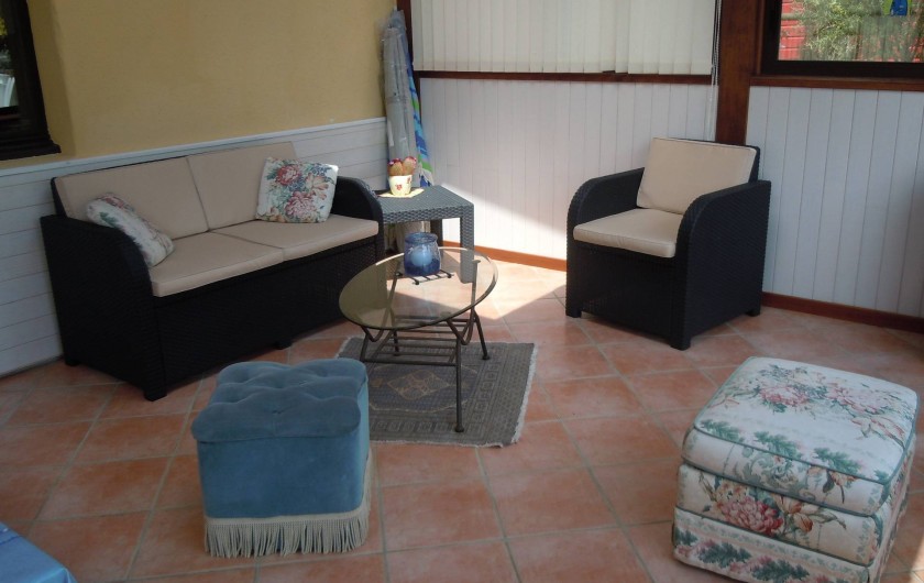 Location de vacances - Gîte à Trédrez-Locquémeau - Coin salon dans véranda