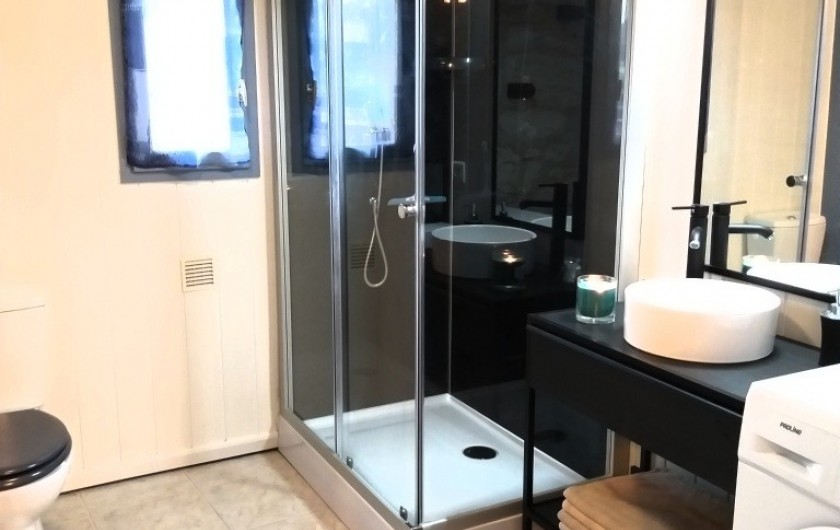 Location de vacances - Gîte à Labastide-de-Penne - salle d'eau