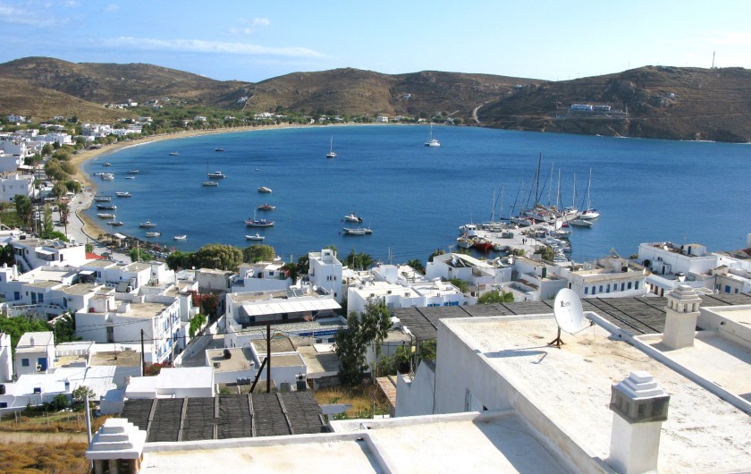 Location de vacances - Appartement à Livadi - Sea view  and port view  main terrace