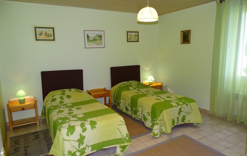 Location de vacances - Villa à Saint-Étienne-de-Fougères - Chambre verte 16 m² 50