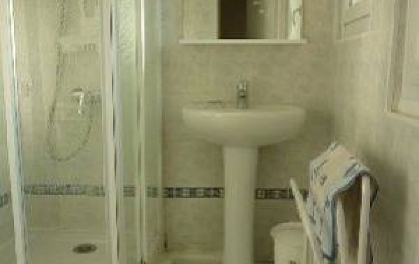 Location de vacances - Appartement à Cransac - Salle de bain