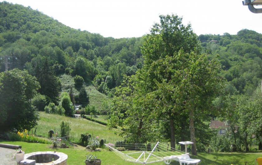 Location de vacances - Appartement à Cransac - Vue sur jardin