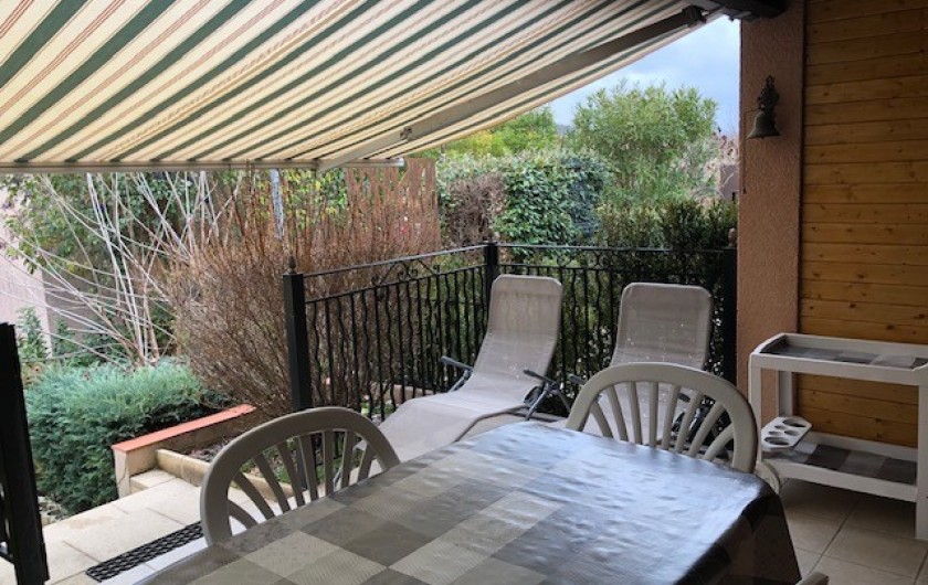 Location de vacances - Maison - Villa à Saint-Martin-de-Brômes - Terrasse