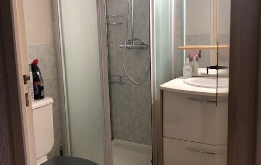 Location de vacances - Maison - Villa à Saint-Martin-de-Brômes - Salle d'eau + WC