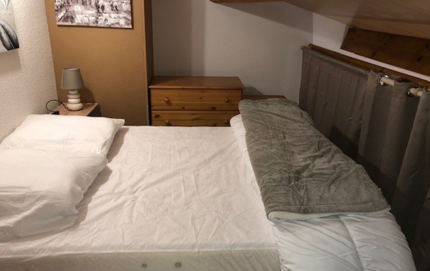 Location de vacances - Maison - Villa à Saint-Martin-de-Brômes - Chambre en mezzanine