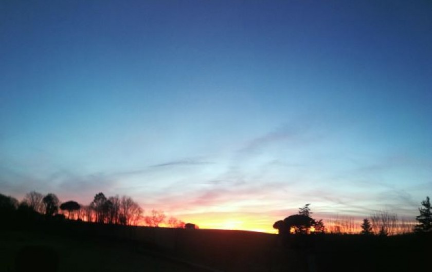 Location de vacances - Chambre d'hôtes à Saint-Avit-Sénieur - Le soleil se couche