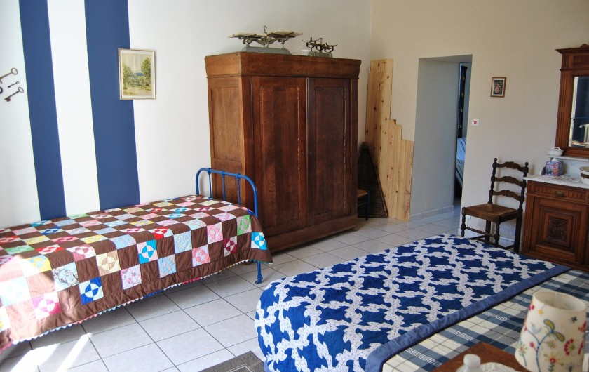 Location de vacances - Chambre d'hôtes à Saint-Avit-Sénieur - La chambre Les Cèpes