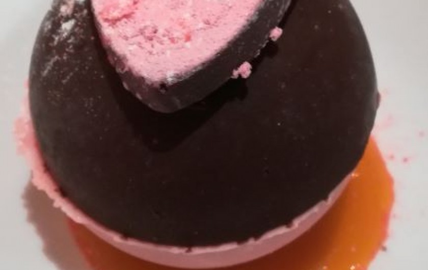 Location de vacances - Chambre d'hôtes à Saint-Avit-Sénieur - un bon dessert au chocolat