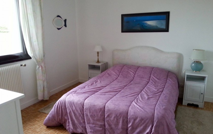Location de vacances - Villa à Plougoulm - Chambre rez de chaussée vue mer