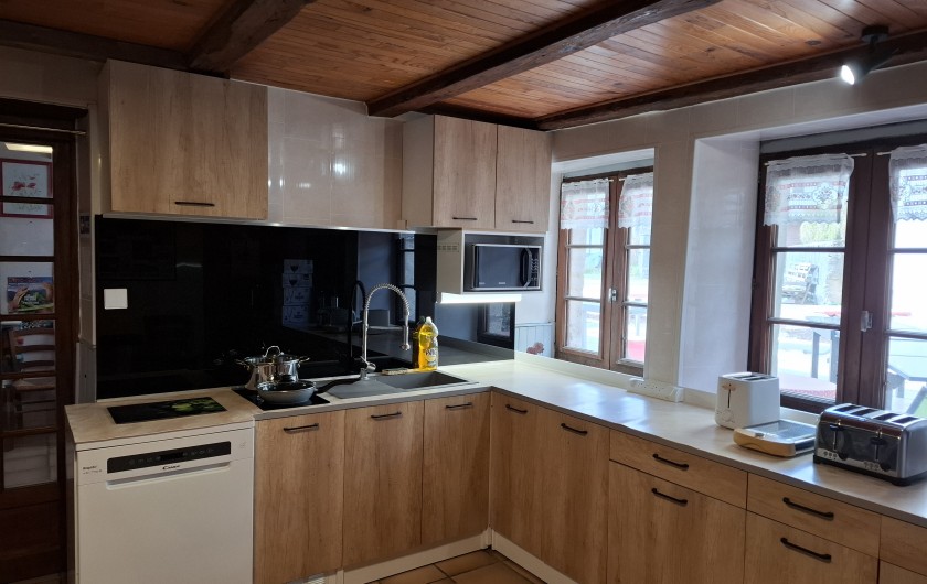 Location de vacances - Chambre d'hôtes à Charézier - Kitchenette commune pour préparer vos plats à manger en terrasse ou en salle