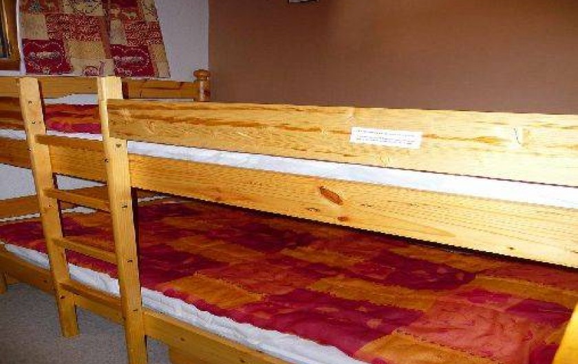 Location de vacances - Studio à Pralognan-la-Vanoise - lits dans la cabine