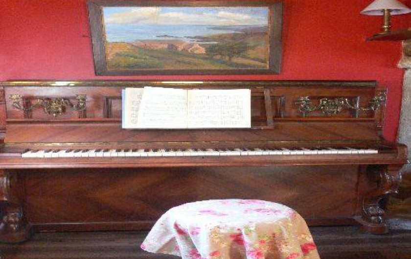 Location de vacances - Maison - Villa à Éculleville - piano dans salon