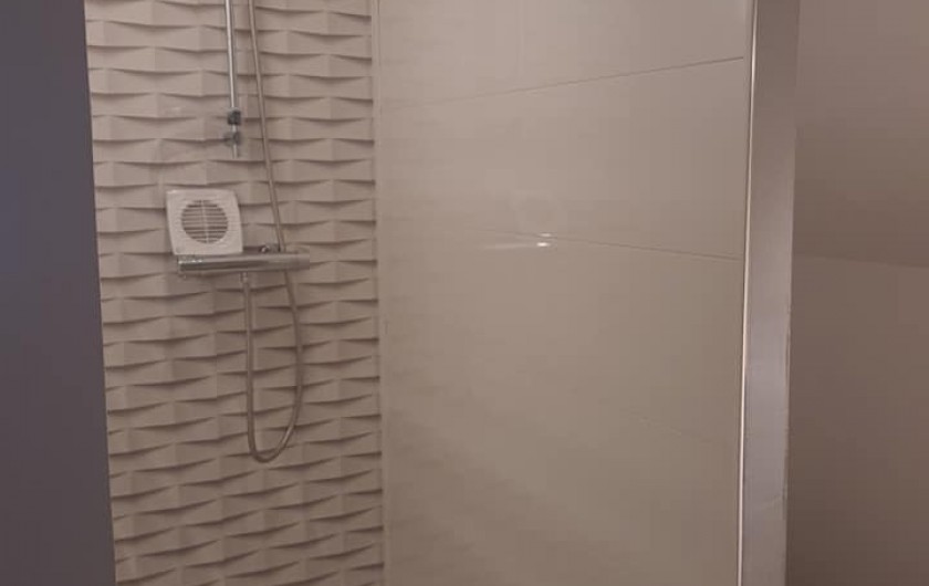 salle de douche avec wc chambre berbere