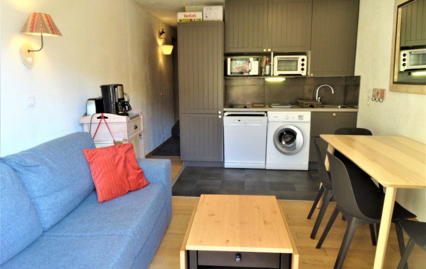 Location de vacances - Appartement à Val Thorens - Cuisine toute équipée avec lave linge-sèche linge