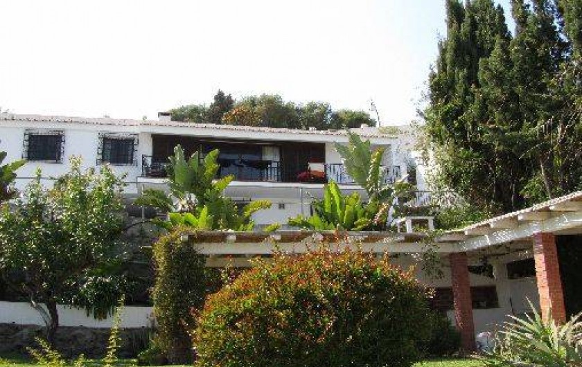 Location de vacances - Villa à Almuñécar - maison vue du jardin