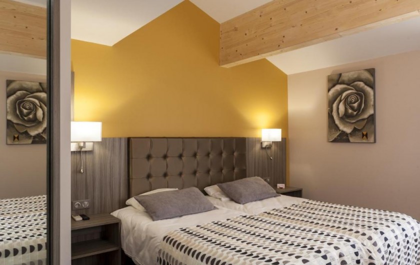 Location de vacances - Chambre d'hôtes à Foix - CHAMBRE TWIN SUPÉRIEUR CONFORT 25m2