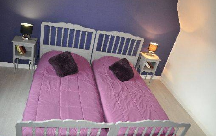 Location de vacances - Gîte à Penvénan - Chambre 2 avec 2 lits d'une personne.