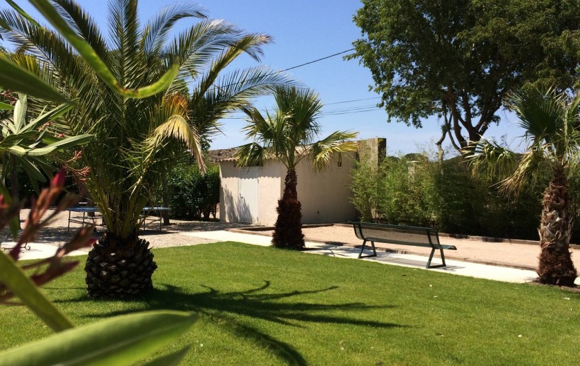 Location de vacances - Gîte à Vias - jardin et terrain de pétanque