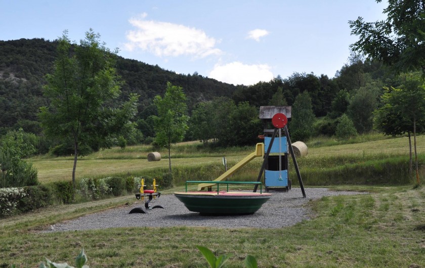 Location de vacances - Chalet à La Bréole - Aire de jeux enfants