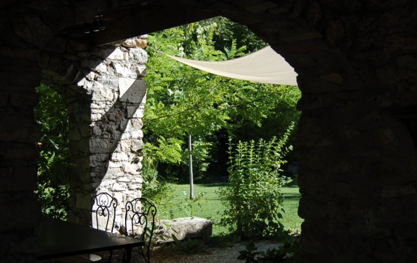 Location de vacances - Mas à Dauphin - Ombre et lumière