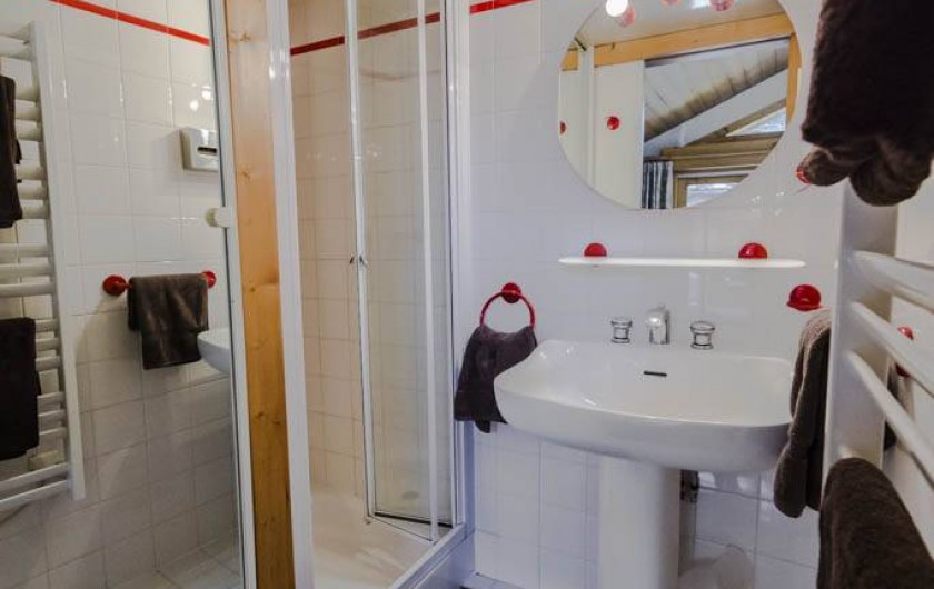 Location de vacances - Chalet à Val-d'Isère - Salles de bains chambre 2