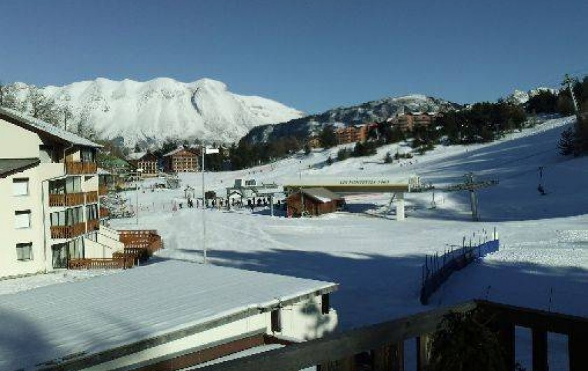 Location de vacances - Chalet à La Joue du Loup - Vue du balcon la station.